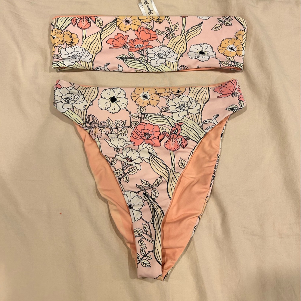Dippin Daisy’s Vintage Floral Seashore Bottom and Euphoria Bandeau Top, Size XS